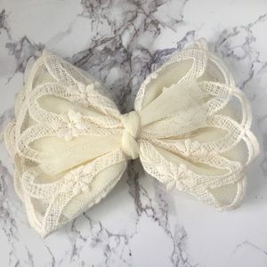Ivory Lace Hairbow